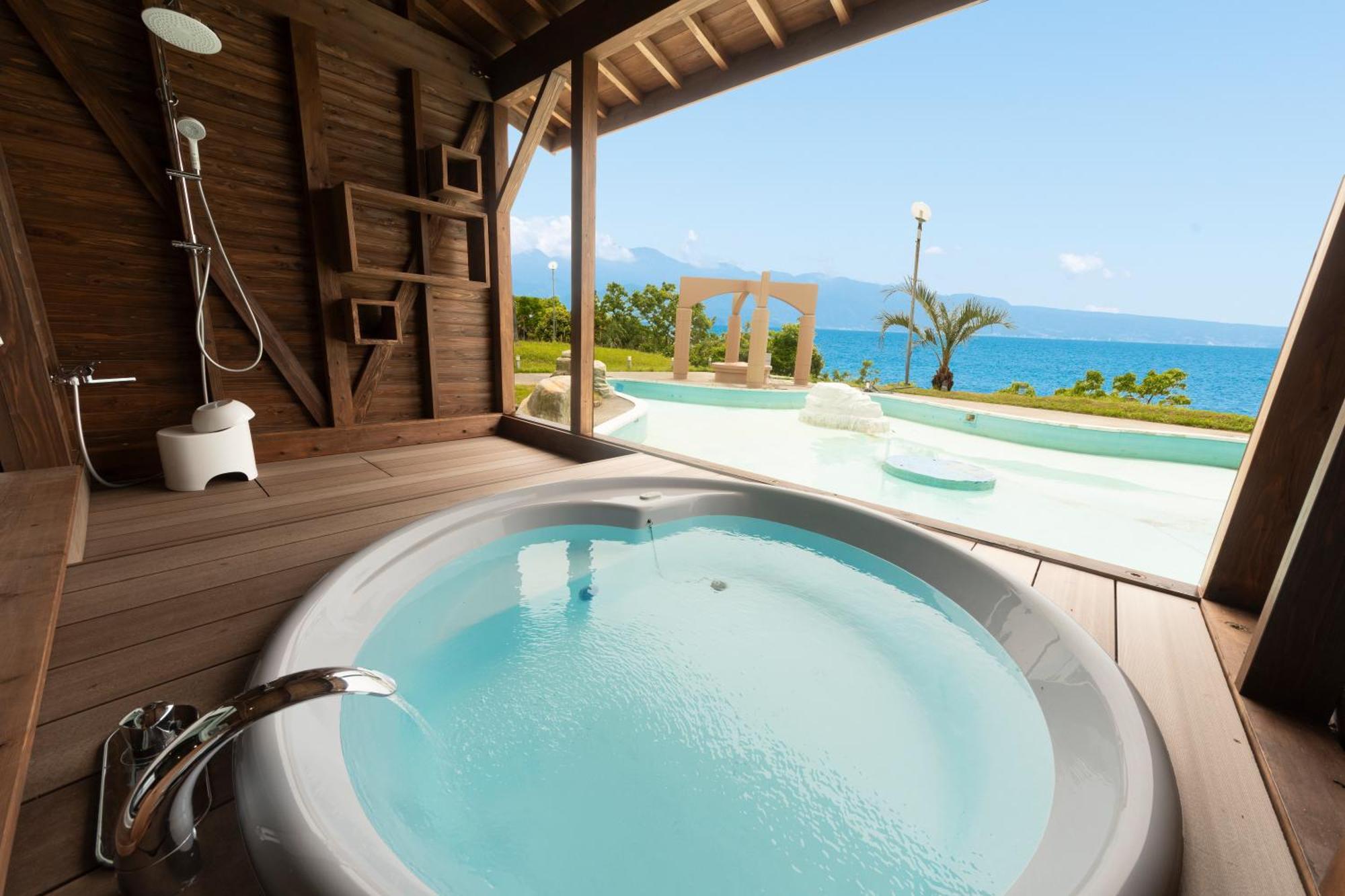 Nagasaki Chapel Coconuts Hotel ＆Resort Isahaya Exteriör bild